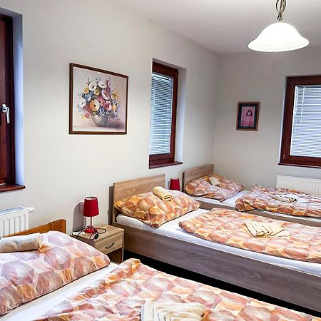 Malom Panzio Bed & Breakfast Kiskunfelegyhaza Exterior photo