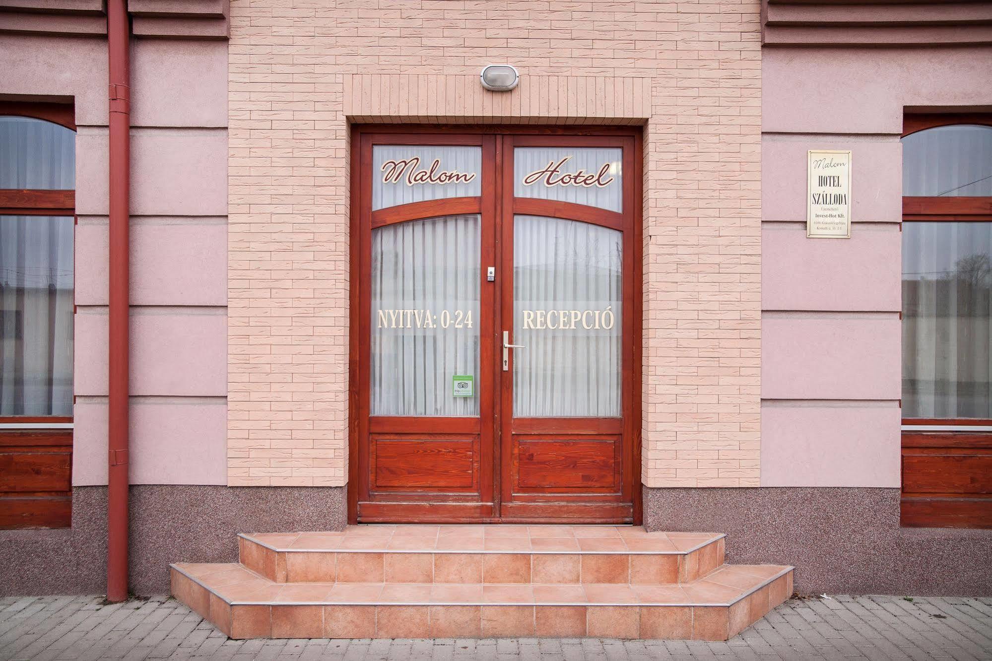 Malom Panzio Bed & Breakfast Kiskunfelegyhaza Exterior photo